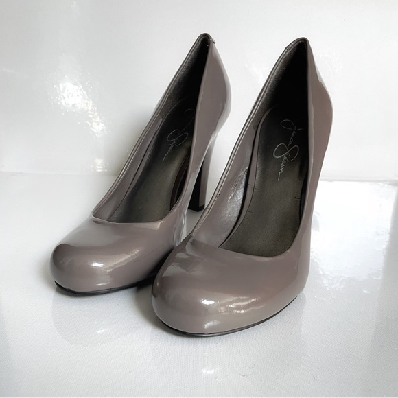 NWOB Jessica Simpson Taupe Patent Pumps Size 8.5B – 4" High Heel Platform Shoes - Picture 1 of 7